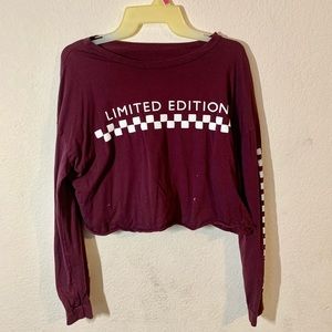 Checkerboard pattern cropped long sleeve shirt